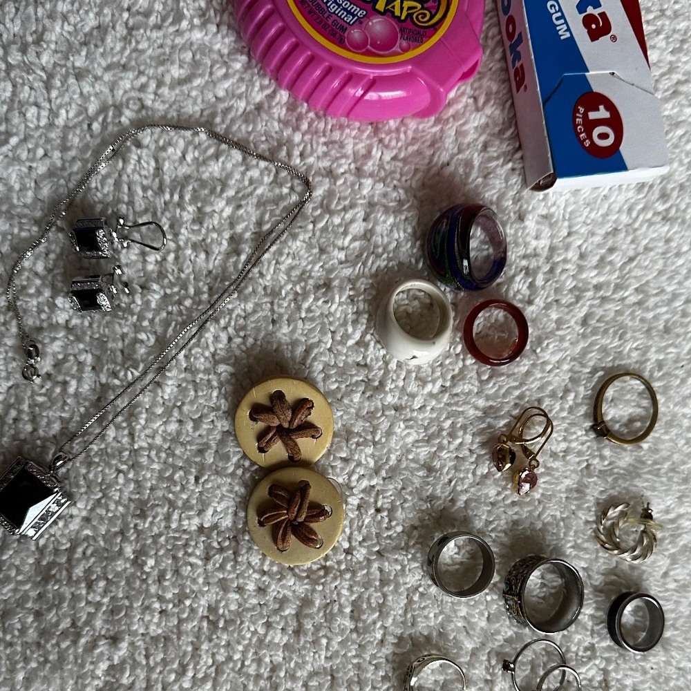 misc. jewelry bundle